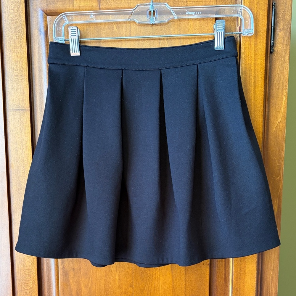 Black Aeropostale Black Pleated Skirt